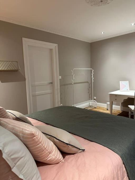 La Maison De Romance D'Hauterive 洛特河畔的维伦纽夫 外观 照片
