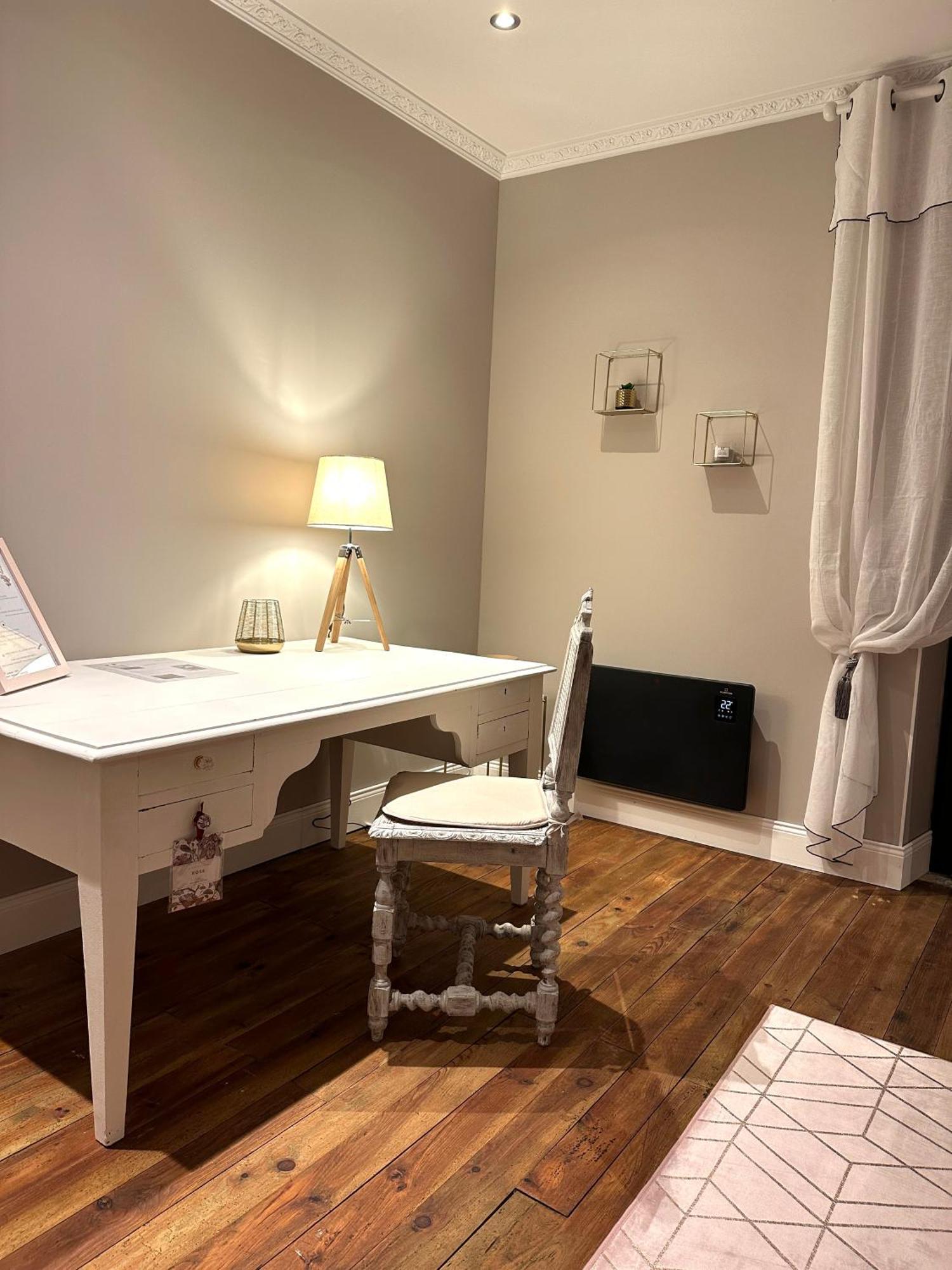 La Maison De Romance D'Hauterive 洛特河畔的维伦纽夫 外观 照片
